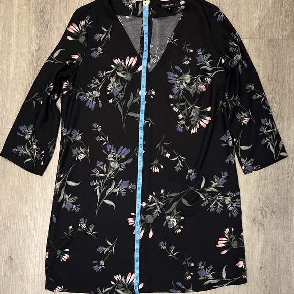 New! Dynamite Floral Shift Dress- Size L - Picture 6 of 9
